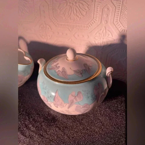 Wedgwood Bone China Buxton Turquoise with Gold Rim Creamer and Sugar Set - Picture 4 of 13